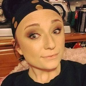 Meet your Posher, Maddie